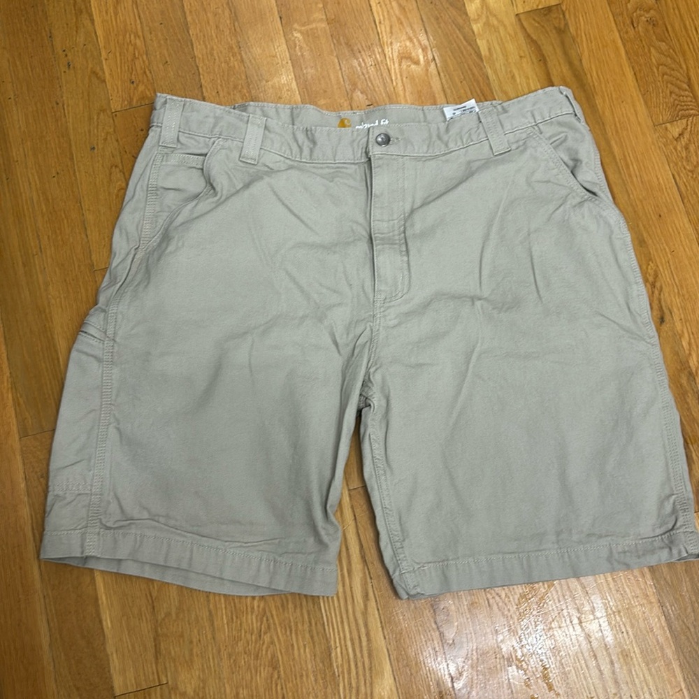 Carhartt 42 cargo shorts NWOT